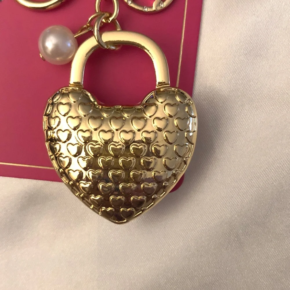 Juicy Couture Gold Tone & Pink Enamel Padlock Heart Keychain Bag Charm NWT